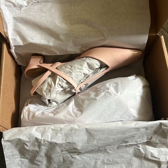 NWT REFORMATION Helena T-strap Pump, Rosewater, size 6.5 - Picture 9 of 11